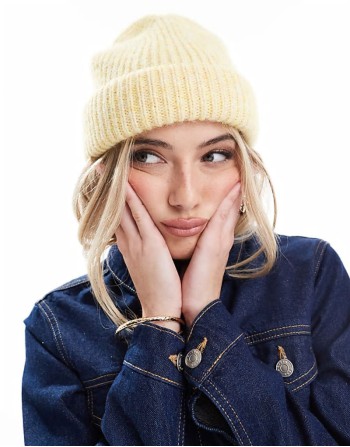 beanie with wool rib in yellow