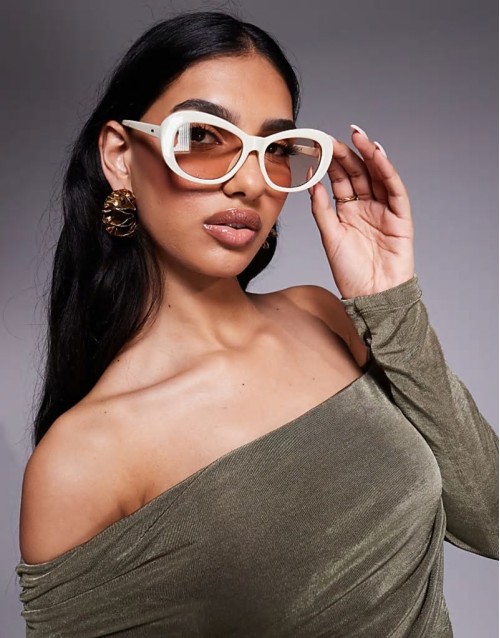 chunky oval frame sunglasses in off white