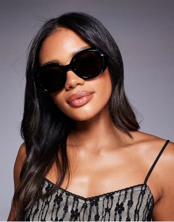 Quay impromptu oversized round sunglasses in black
