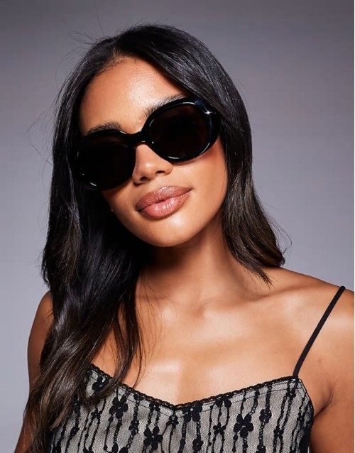 Quay impromptu oversized round sunglasses in black