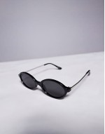 javona oval sunglasses in black and silver