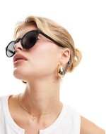 Spy round sunglasses in black