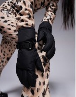 Weekend Collective ski gloves in black